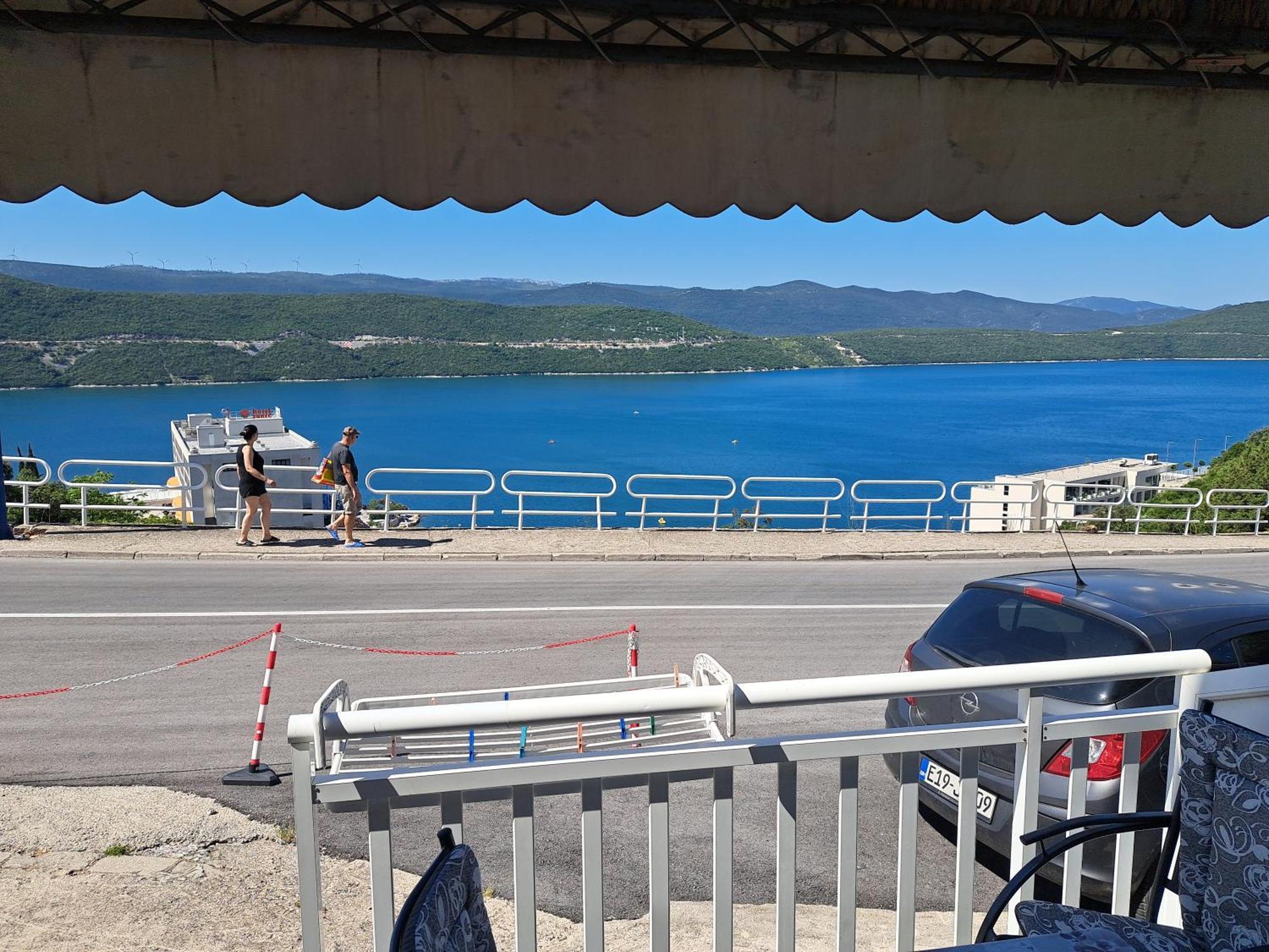 Apartman Menalo *